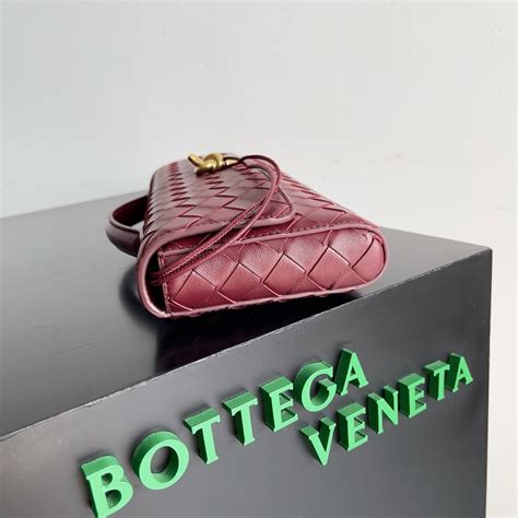 bottega veneta clutch replica pakistan